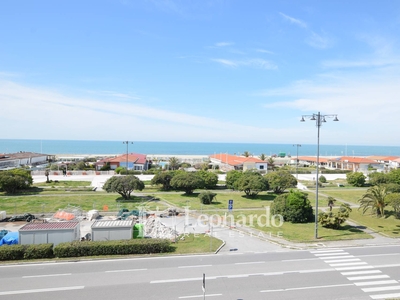 Trilocale arredato in affitto, Viareggio lungomare