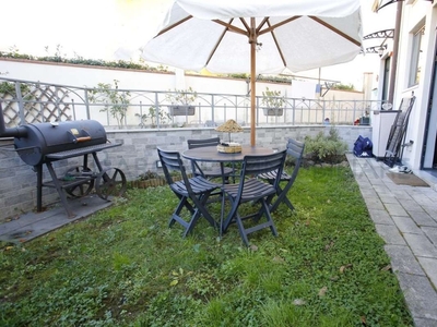 Trilocale in Via milazzo, Carrara, 1 bagno, giardino privato, 65 m²