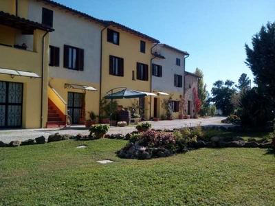 Vacanza in Agriturismo ad Bevagna - 480000 Euro Privato