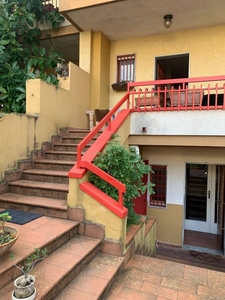 Villa a Battipaglia, 6 locali, 2 bagni, giardino privato, 400 m²