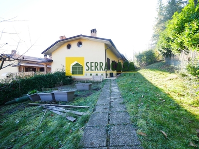 Villa a schiera a Serramazzoni, 6 locali, 3 bagni, giardino privato