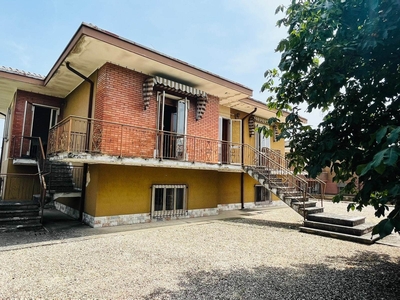 Villa abitabile in zona Bonferraro a Sorga'
