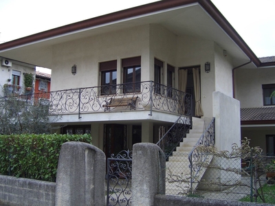Villa bifamiliare in vendita a Eraclea Venezia Eraclea