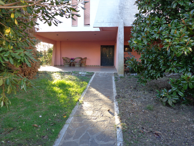 Villa con giardino a Castelfranco di Sotto