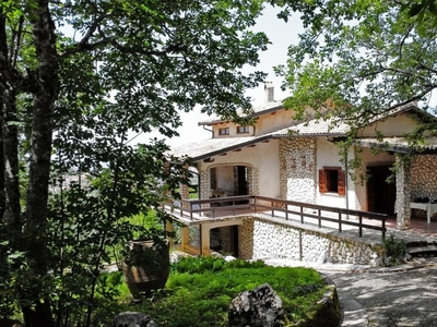 Villa in vendita a Campoli Appennino