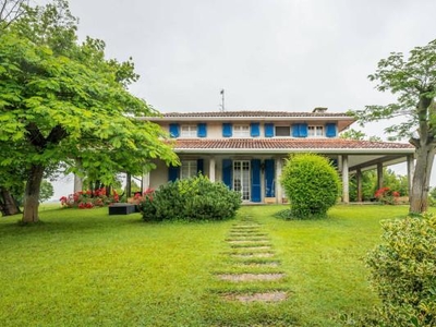 Villa in vendita a Concordia Sulla Secchia