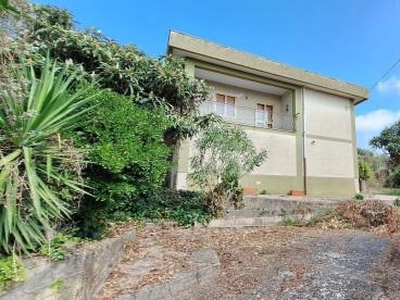 Villa in vendita a Giffoni Valle Piana