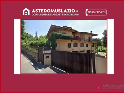 Villa in Vendita a Grottaferrata Via del Casalaccio