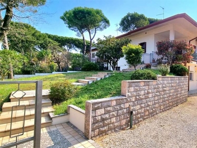 villa in vendita a Lignano pineta