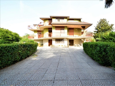 Villa in vendita a Piana Di Monte Verna
