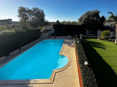 Villa in Via del Gabbiano 4, Siracusa, 8 locali, 5 bagni, arredato