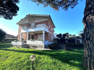 Villa in zona Lido Dei Pini a Anzio