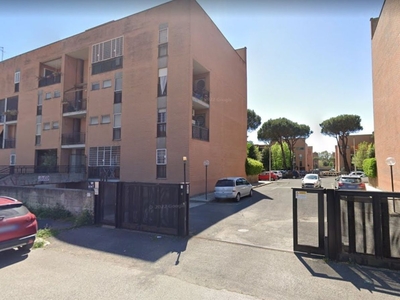 Box/Garage 16mq in vendita in via tullio garbari 15, Roma