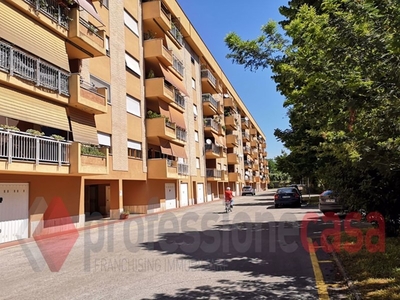 Appartamento in Vendita a Frosinone, 129'000€, 130 m²