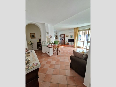 Appartamento in Vendita a Livorno, zona coteto, 249'000€, 108 m², con Box