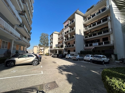 Appartamento in Vendita a Napoli, 950'000€, 135 m²