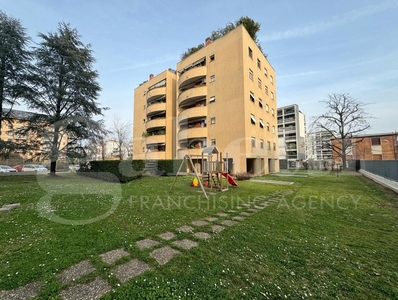 Appartamento in Via Ferraris, 13, Monza (MB)
