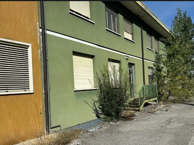 capannone in vendita a Udine