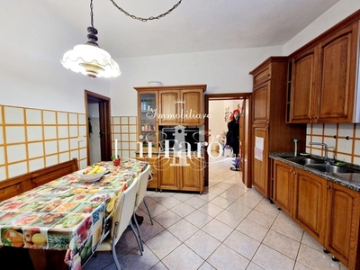 Casa Indipendente in Vendita a Prato, zona San Giorgio a Colonica, 170'000€, 85 m²