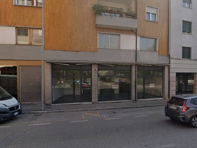 Immobile commerciale in Affitto a Pordenone, zona Centro, 1'400€, 163 m²