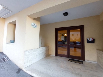 Magazzino in vendita a Messina strada Panoramica dello Stretto, 574D