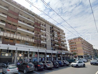 Negozio in vendita a Bari via Gaetano Devitofrancesco