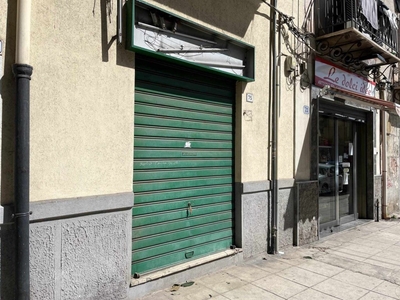 Negozio in vendita a Palermo via Noce 75