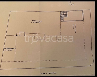 Negozio in vendita a Pistoia via Attilio Frosini