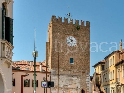 Negozio in vendita a Venezia via Olivi