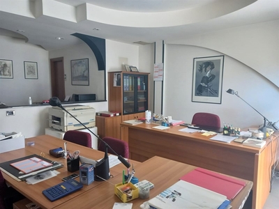 Ufficio in Vendita a Latina, 48'000€, 36 m²