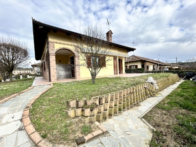 Vendita Villa Via Mons. Bugnano, 32, Villafranca d'Asti