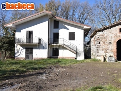 Villa a Atripalda di 160..