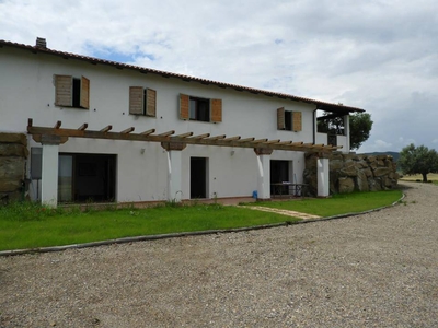 Villa in zona Pescia Romana a Montalto di Castro