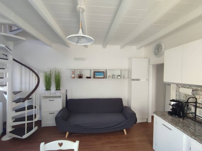 Appartamento 'Beach House Torregrande' con terrazza privata, Wi-Fi e aria condizionata