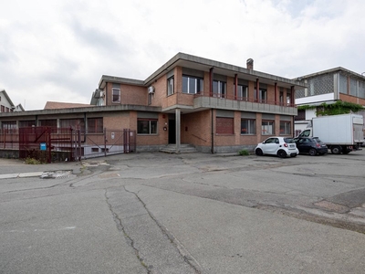 Appartamento in Vendita a Torino, zona Vanchiglietta, 1'650'000€, 4000 m²
