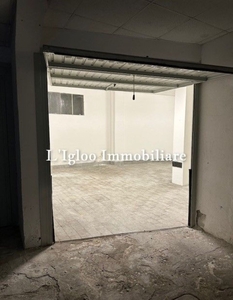 Box/Garage 70mq in vendita in via filippo brunelleschi 14, Trieste
