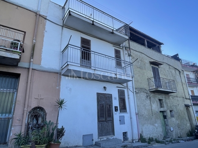 Casa a Palermo in Via Altofonte, Santicelli