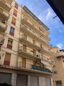 Casa a Palermo in via pico della mirandola , Noce