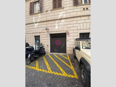 Box in Vendita a Roma, zona Centro Storico, 260'000€, 41 m²