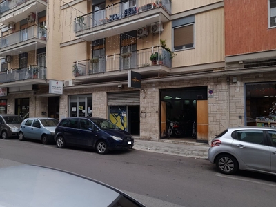 Locale commerciale / Negozio di 1 vani /55 mq a Bari