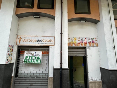 Negozio / Locale in affitto a Giffoni Valle Piana - Zona: Mercato