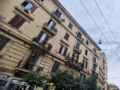 Negozio / Locale in affitto a Napoli - Zona: Corso Giuseppe Garibaldi