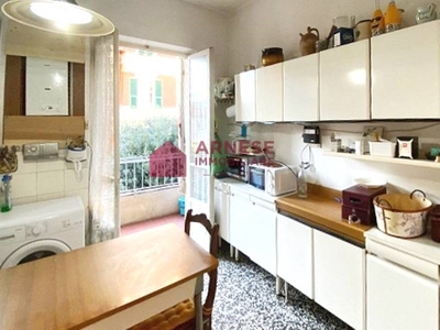 Quadrilocale in Vendita a Savona, zona Villetta, 90'000€, 90 m²