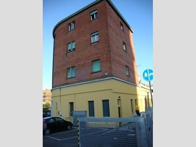 Trilocale in Affitto a Bologna, 850€, 60 m²