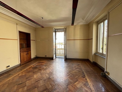 Ufficio in Affitto a Torino, 1'800€, 220 m²