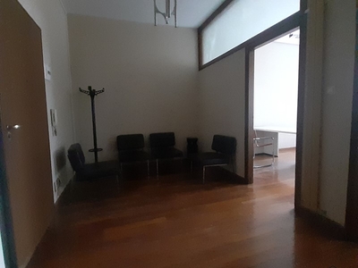 Ufficio in Vendita a Pescara, 235'000€, 80 m²