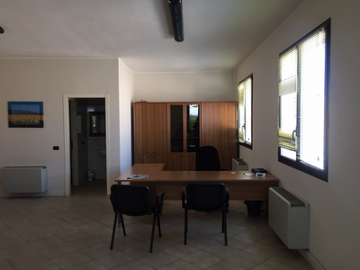 Ufficio / Studio in affitto a Sassuolo