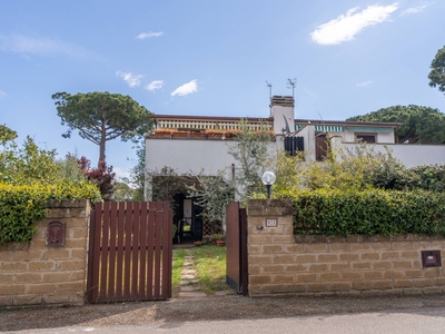Villa bifamiliare in vendita a Tarquinia - Zona: Marina Velca