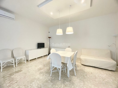 Villa in Affitto a Bari, zona Palese, 200 m², arredato