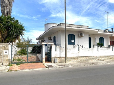 Villa in vendita a Lecce Zona Casermette